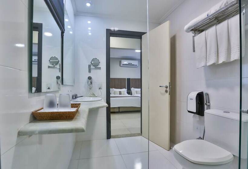 프리미엄 룸, Wyndham Golden Foz Suites