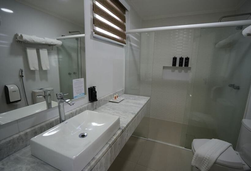 프리미엄 룸, Wyndham Golden Foz Suites