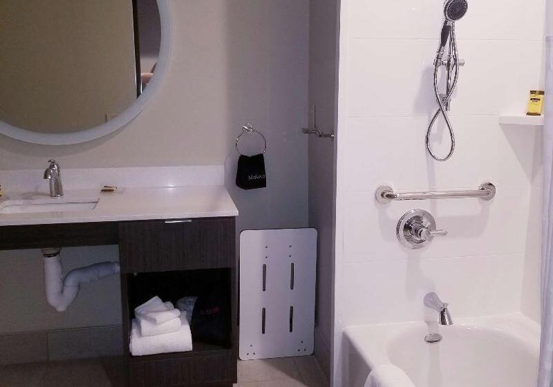 스위트, Wyndham Golden Foz Suites
