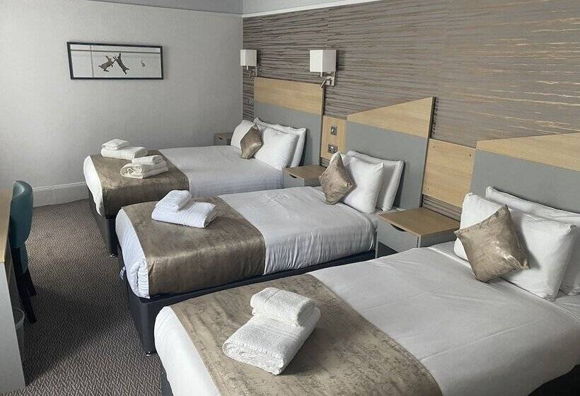 Номер Стандарт Трехместный, Caledonian Hotel  A Bespoke Hotel’