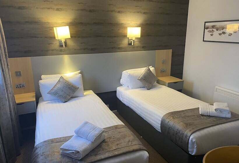 Номер Стандарт, Caledonian Hotel  A Bespoke Hotel’
