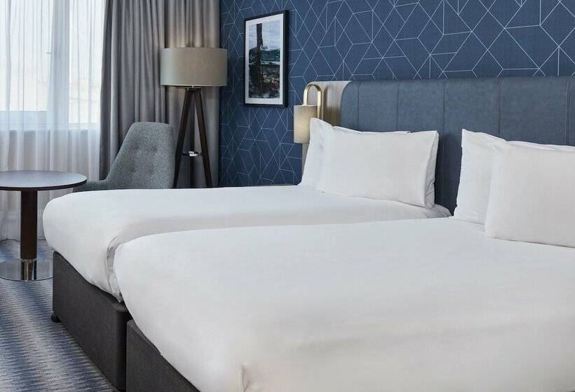 Номер Стандарт, Leonardo Royal Southampton Grand Harbour