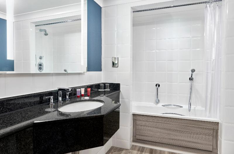 Номер Стандарт Трехместный, Leonardo Royal Southampton Grand Harbour