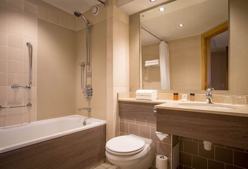 Семейный Номер, Clayton Hotel, Manchester Airport
