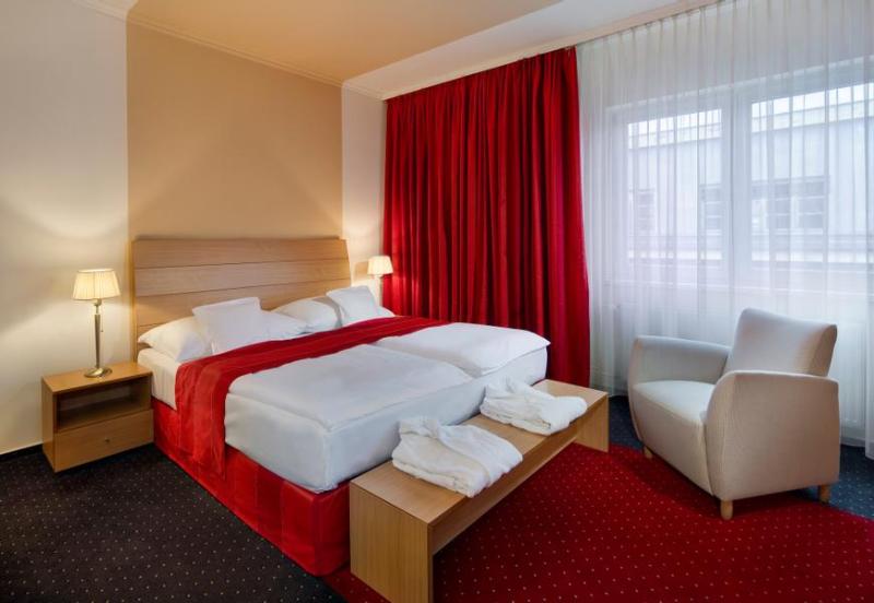 Номер Executive, London Marriott Hotel County Hall