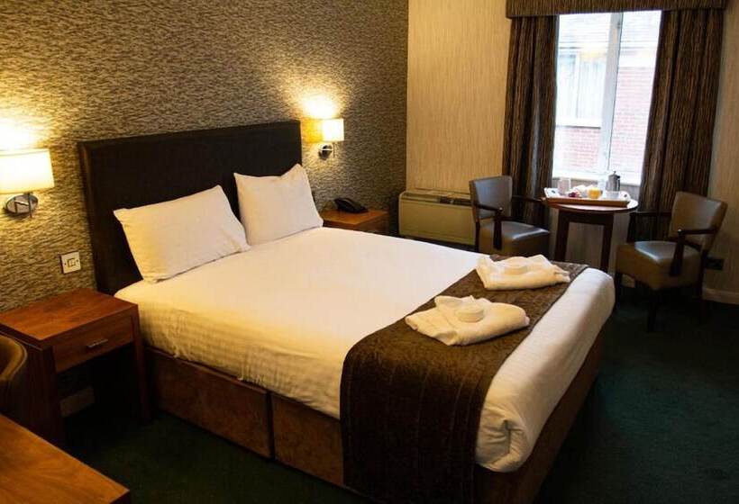Номер Стандарт, Milford Hall Hotel   Newly Refurbished