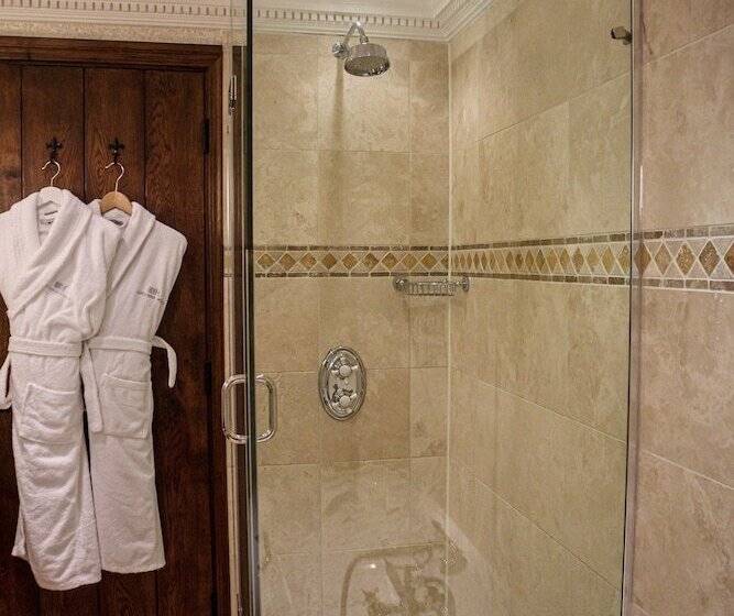 Люкс, Langshott Manor   Luxury Hotel Gatwick