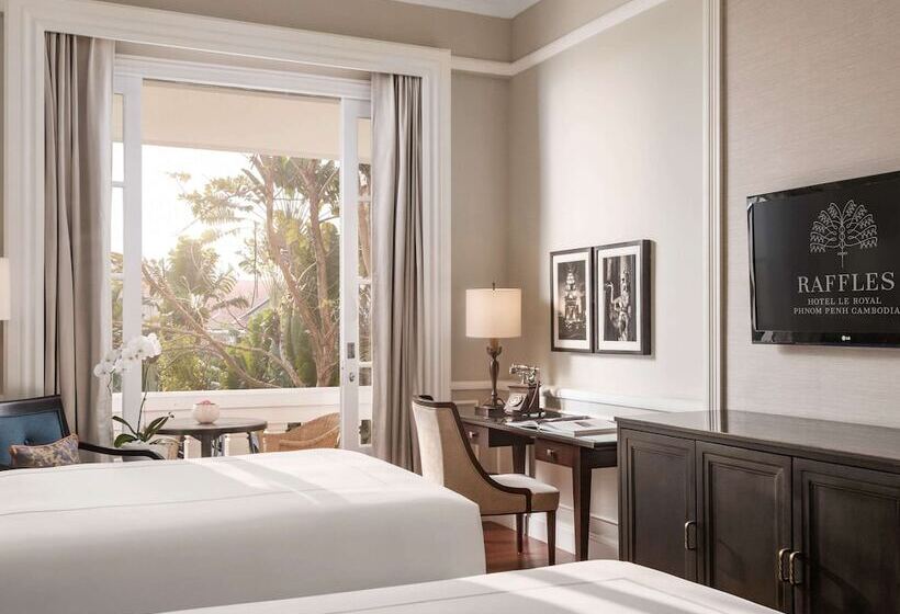 스탠다드 룸 풀장 전망, Raffles Hotel Le Royal