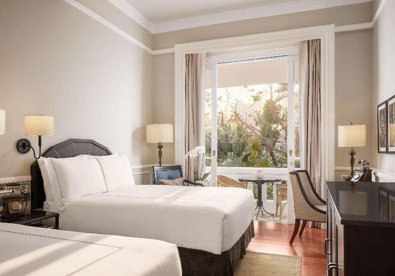 스탠다드 룸 풀장 전망, Raffles Hotel Le Royal