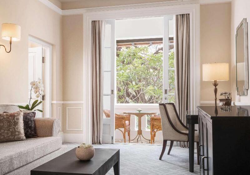 이그제큐티브 스위트 킹침대, Raffles Hotel Le Royal