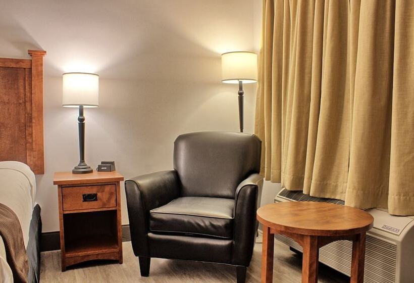 キングサイズベッドのスタンダードルーム, Maritime Inn Antigonish