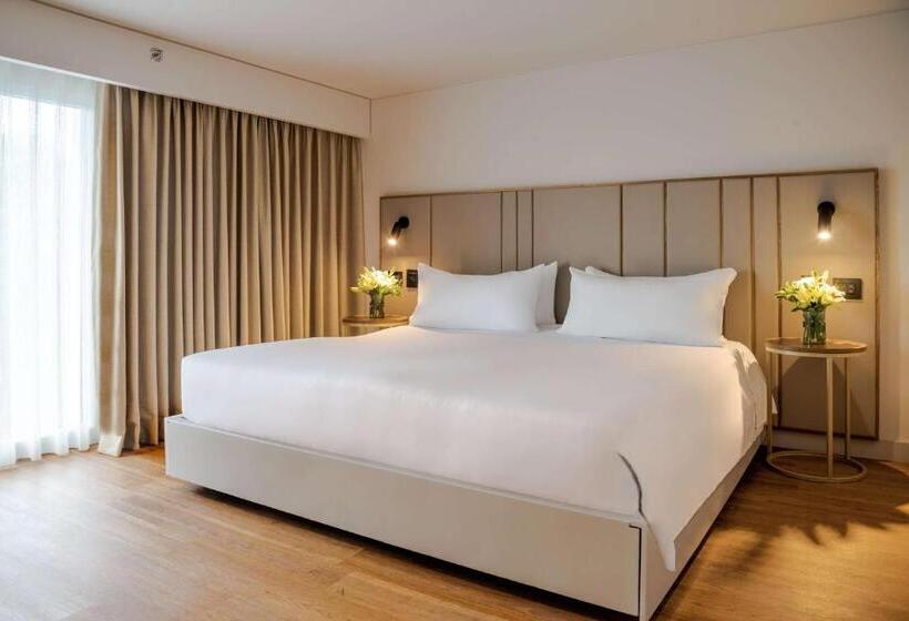 Семейный Номер, NH Bogota Pavillon Royal