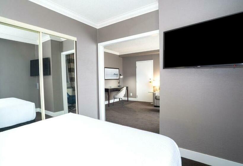 סוויטה, Sandman Signature Mississauga