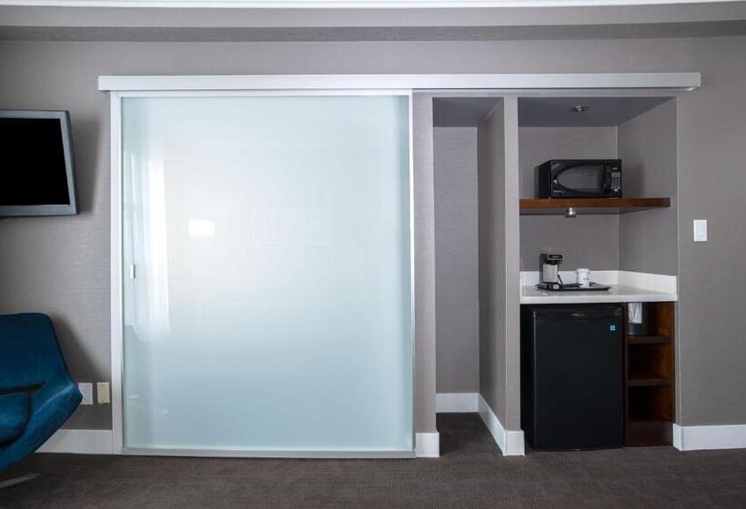 סוויטה, Sandman Signature Mississauga