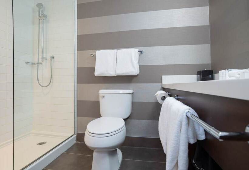 סוויטה, Sandman Signature Mississauga