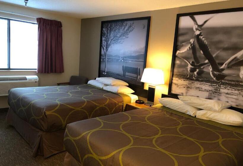 标准间, Super 8 By Wyndham Salmon Arm