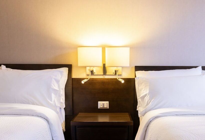 带2个双人床的标准工作室, Holiday Inn Express   Iquique, An Ihg