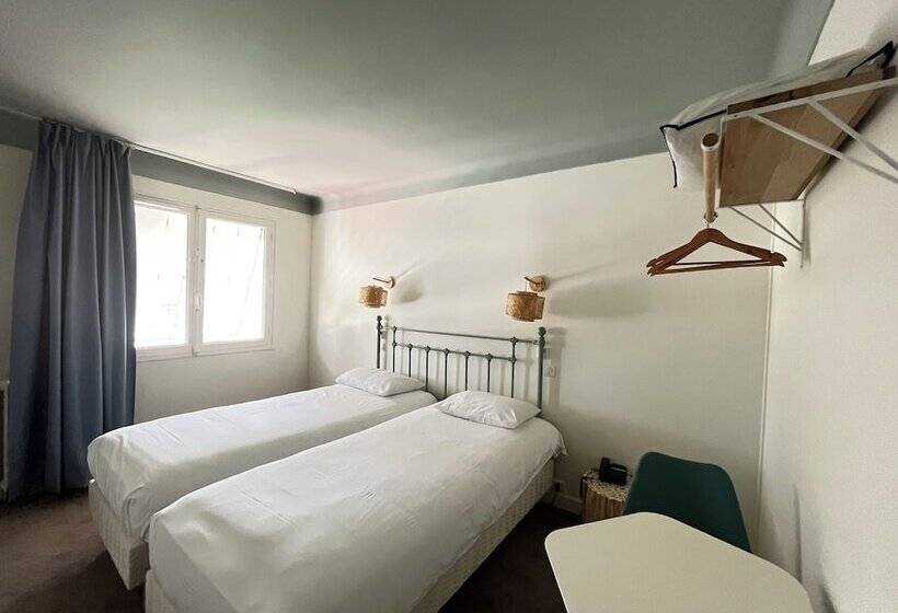 Номер Стандарт, Grand Hôtel Niort Centre