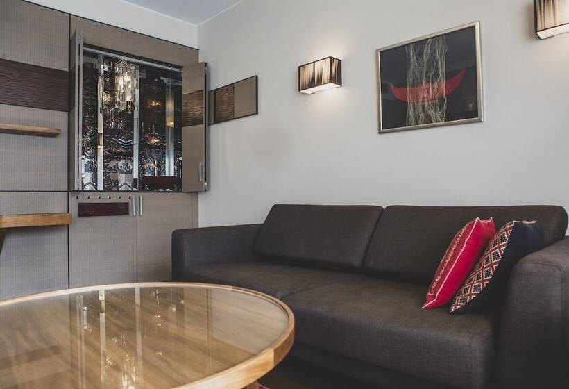 Полулюкс, Levi Hotel Spa