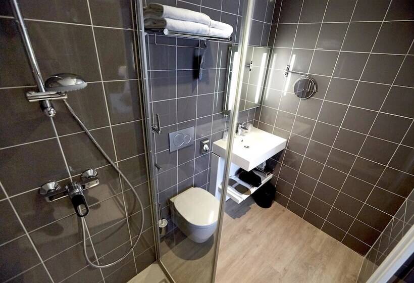 Номер Стандарт, Kyriad Hotel Brest
