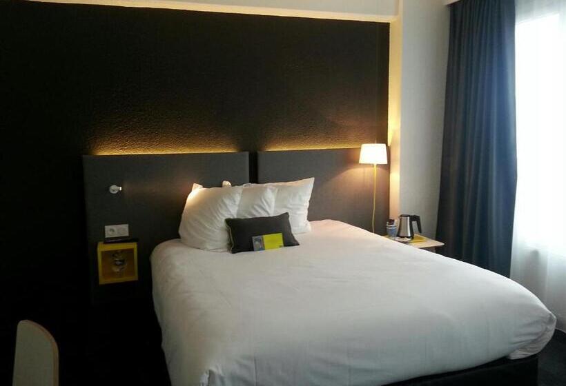 Полулюкс, Kyriad Hotel Brest