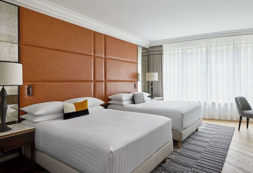 اتاق خانوادگی, Paris Marriott Champs Elysees