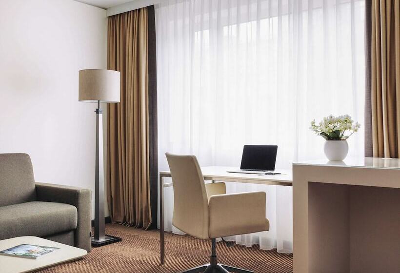 Junior Suite, Pullman Berlin Schweizerhof