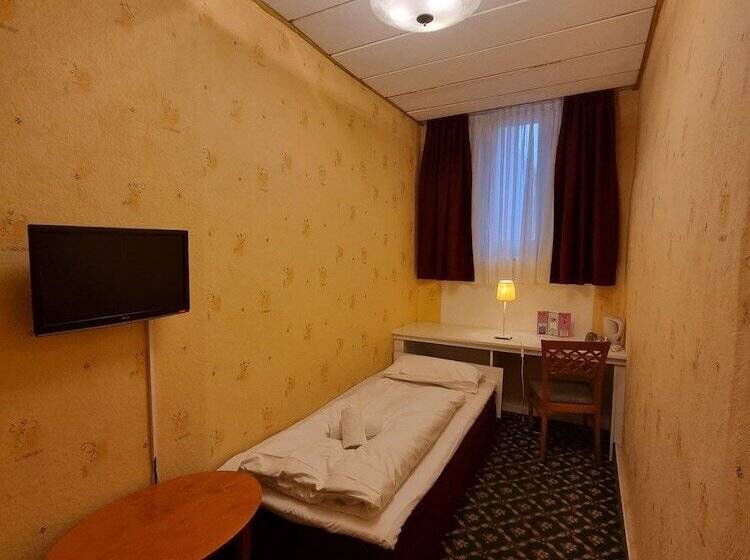 اتاق استاندارد یک نفره, Safestay Berlin Kurfurstendamm