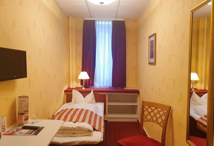 اتاق استاندارد یک نفره, Safestay Berlin Kurfurstendamm