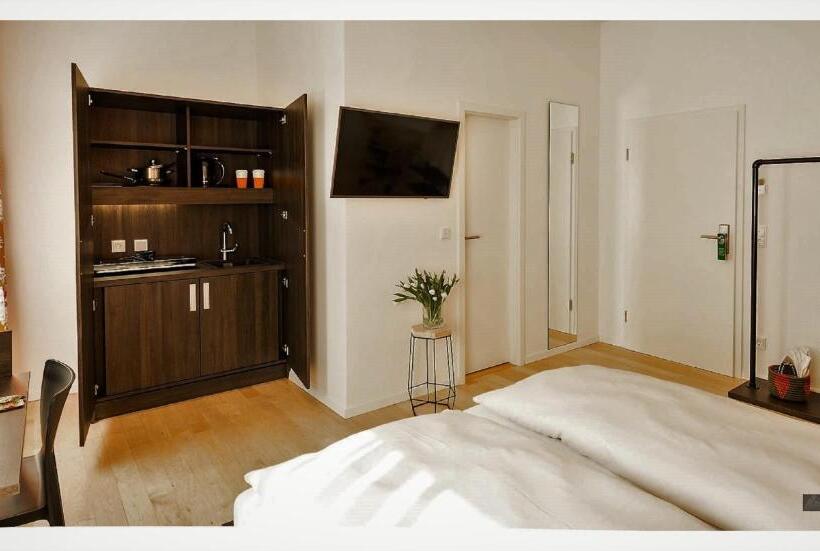 스탠다드 스튜디오, Sevendays Hotel Karlsruhe