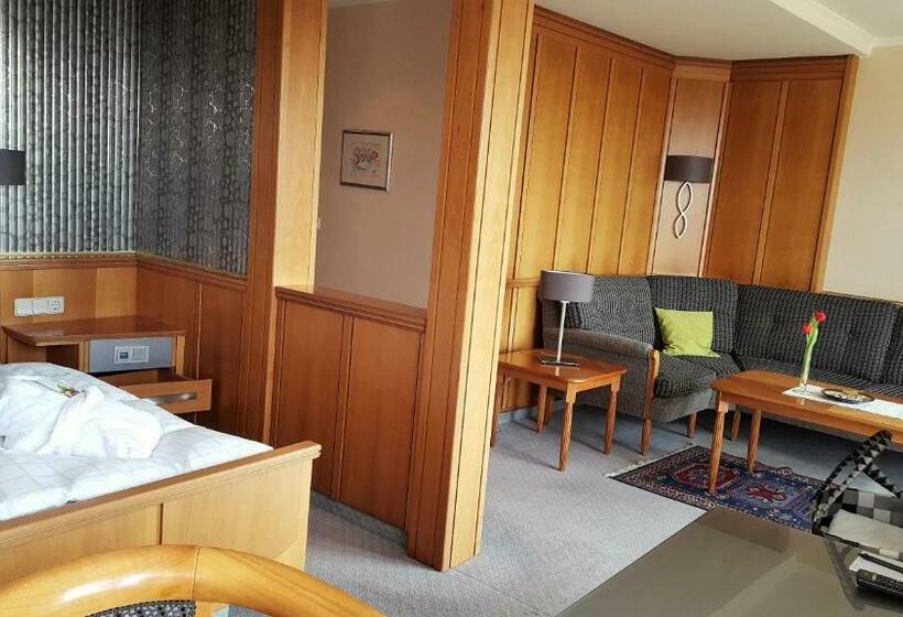 Полулюкс, Berghotel Hoher Knochen