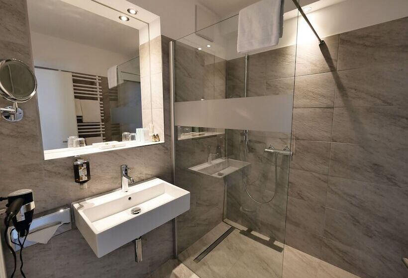 Апартаменты 1 Спальня, Gräfrather Hof
