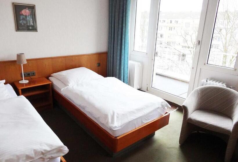 Номер Стандарт, Zentral Hotel Poststuben