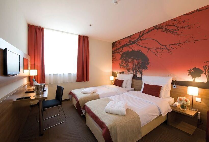 Номер Стандарт, Expo Tower By Mellow Mood Hotels