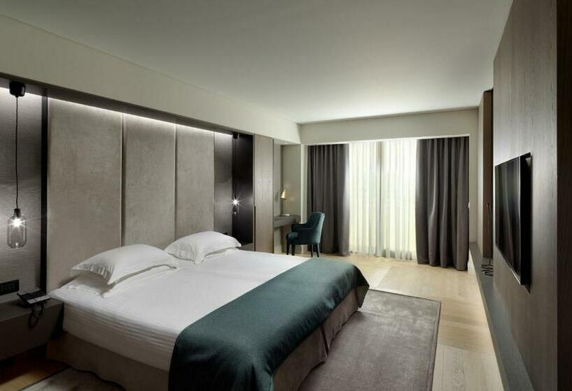 프레지덴셜 스위트, Njv Athens Plaza
