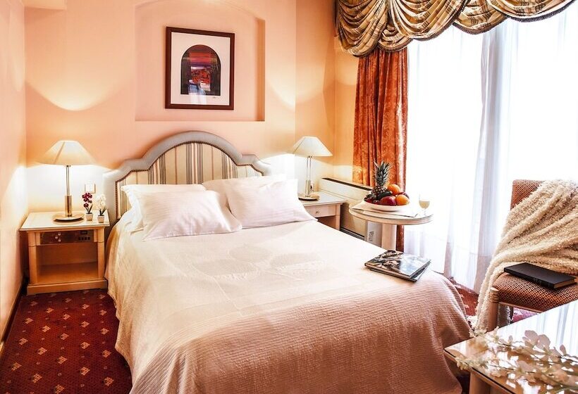 Family Suite, Panorama