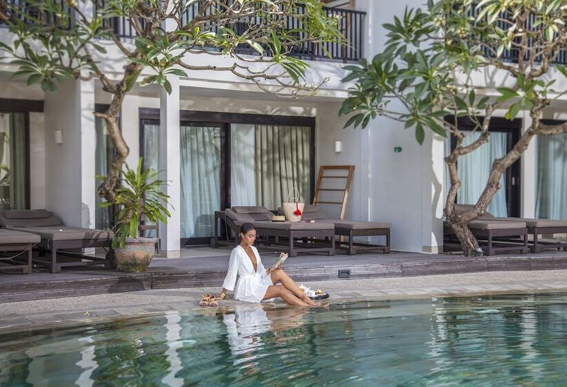 اتاق لوکس, Away Bali Legian Camakila Resort
