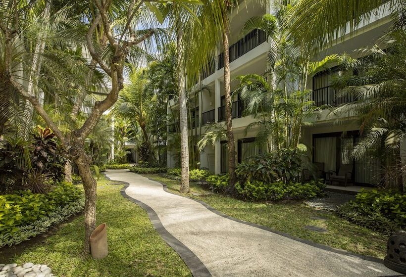 اتاق لوکس با تراس, Away Bali Legian Camakila Resort