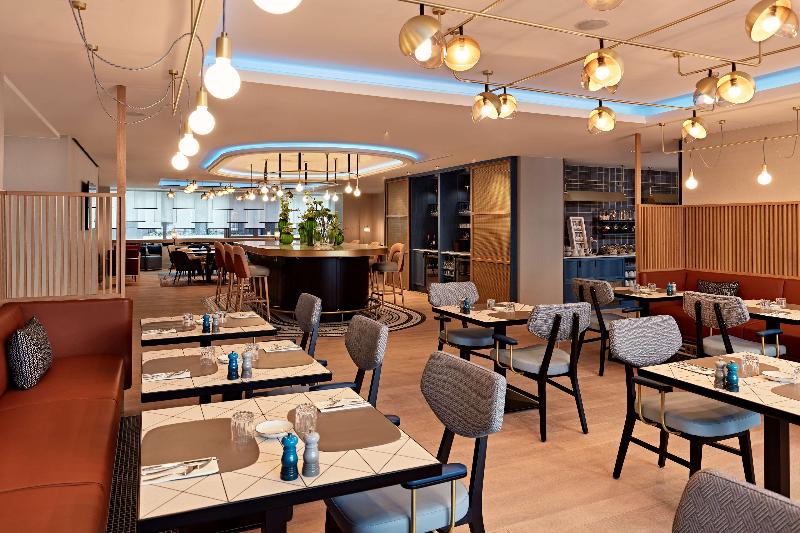 Номер Superior Кровать Кинг, Novotel Bogor Golf Resort