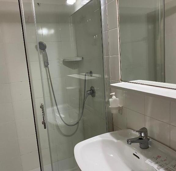 Chambre Standard, Aquarium Termini