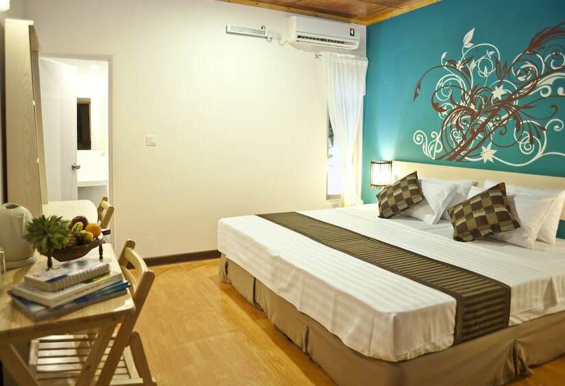 اتاق استاندارد با چشم‌انداز باغ, Stingray Beach Inn