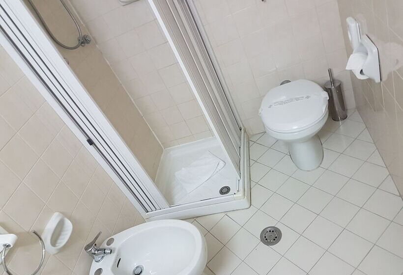 اتاق اکونومی, Grand Hotel Lamezia