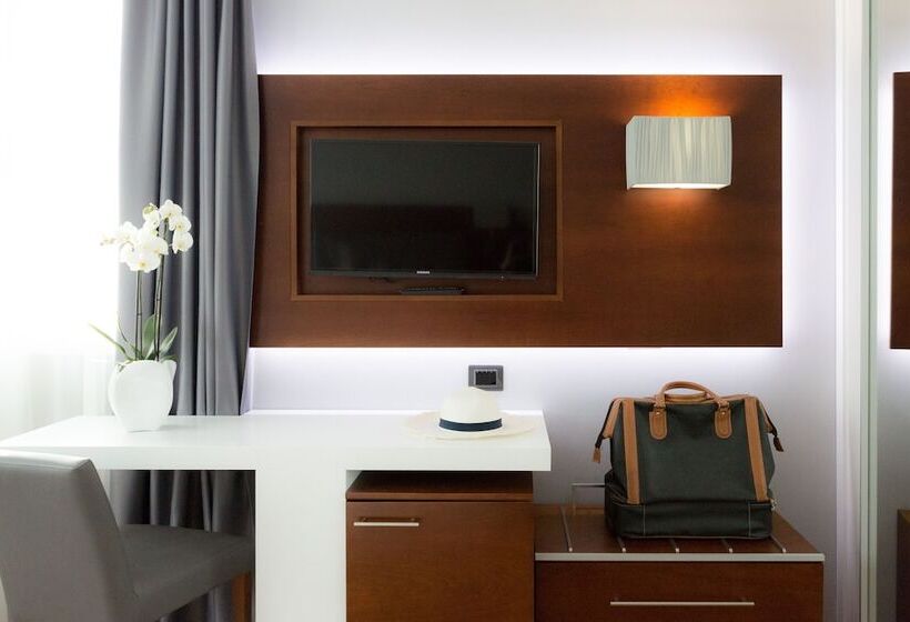 Классический Номер, Raffaello Hotel & Mooka Restaurant