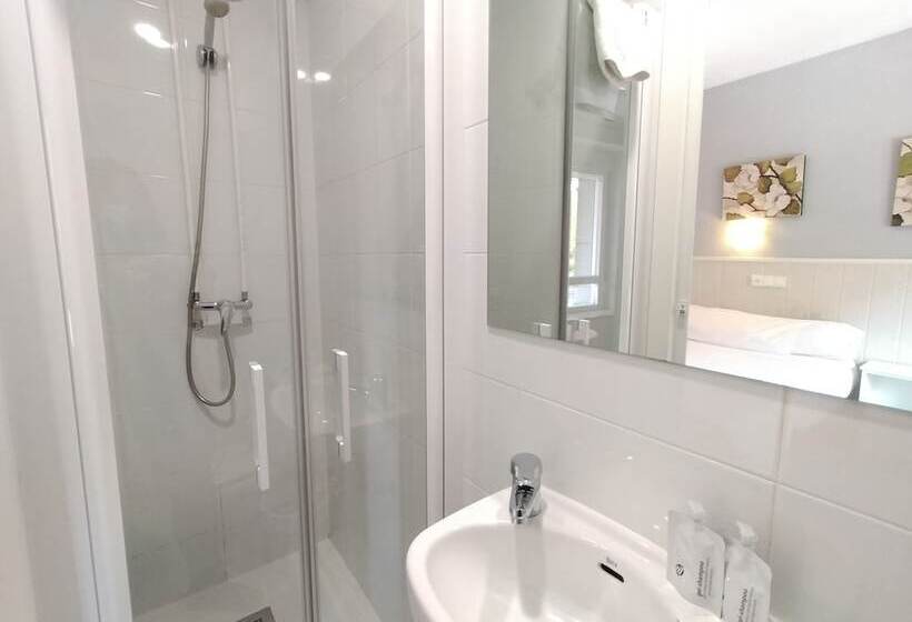 חדר סטנדרט לשלושה, Hostal Albero By Gaiarooms