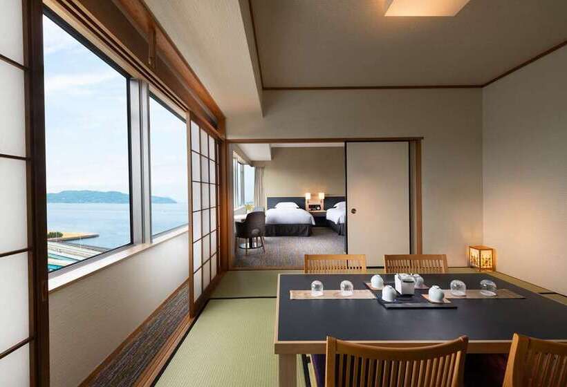 Люкс, Hilton Fukuoka Sea Hawk