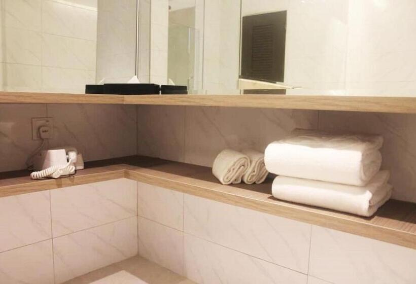 Номер Deluxe Кровать Кинг, Klana Resort Seremban