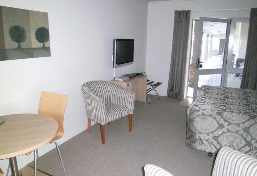 스탠다드 스튜디오, Anchorage Motel Apartments