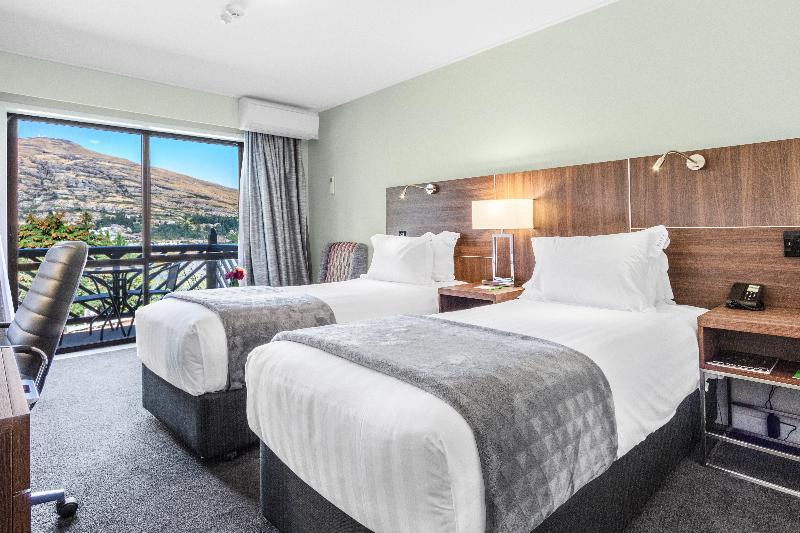 Номер Стандарт Вид на Озеро, Holiday Inn Queenstown Frankton Road, An Ihg