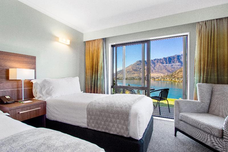 Номер Стандарт Вид на Озеро, Holiday Inn Queenstown Frankton Road, An Ihg