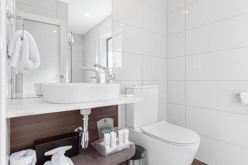 Номер Стандартный Кровать Куин, Holiday Inn Queenstown Frankton Road, An Ihg